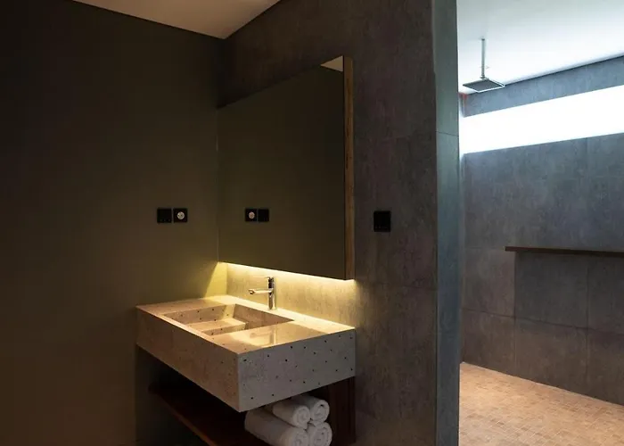 2 Bedroom -1 Apartment *